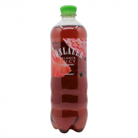 Vöslauer juicy ízesített ásványvíz (eper-bors) 750ml